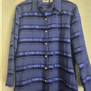 Chico's Design Woman Shirt in Deep Blue Crinkled with Silky Finish. Size 1